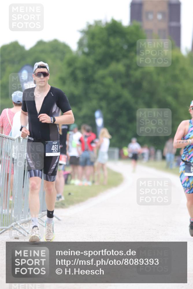 22.06.2025 - Viking Triathlon H.Heesch http://msf.ph/oto/8089393 22.06.2025 15:58:42 Laufen 77, 192, 461 meine-sportfotos.de