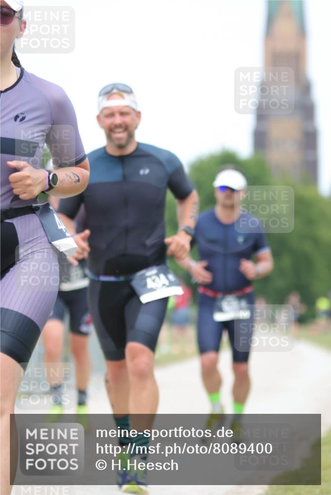 22.06.2025 - Viking Triathlon H.Heesch http://msf.ph/oto/8089400 22.06.2025 15:02:04 Laufen 221, 309, 434, 441, 538 meine-sportfotos.de