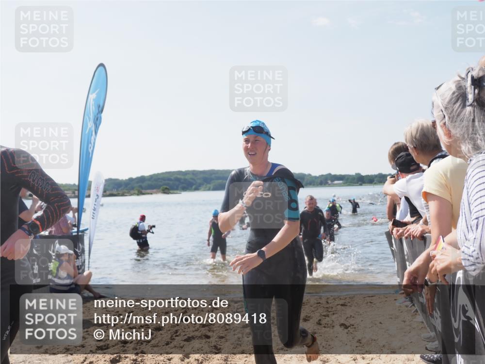 22.06.2025 - Viking Triathlon MichiJ http://msf.ph/oto/8089418 22.06.2025 10:37:30 Schwimmen 21, 34, 131, 141, 163, 177, 180, 187, 233, 245, 253, 312, 316, 344, 383, 456, 614, 639 meine-sportfotos.de