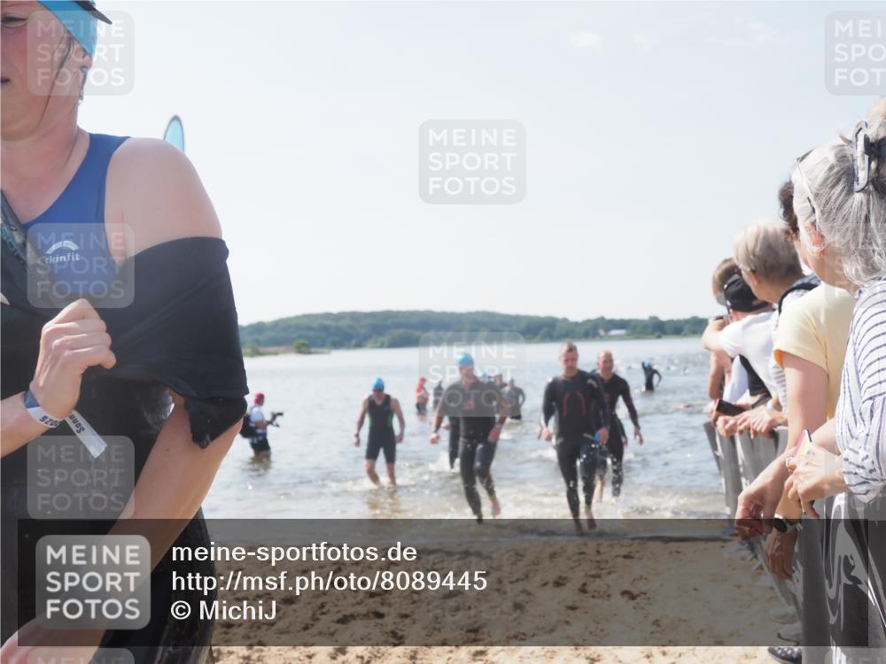 22.06.2025 - Viking Triathlon MichiJ http://msf.ph/oto/8089445 22.06.2025 10:37:31 Schwimmen 21, 34, 131, 141, 163, 177, 180, 187, 245, 253, 312, 316, 344, 383, 456, 614, 639 meine-sportfotos.de