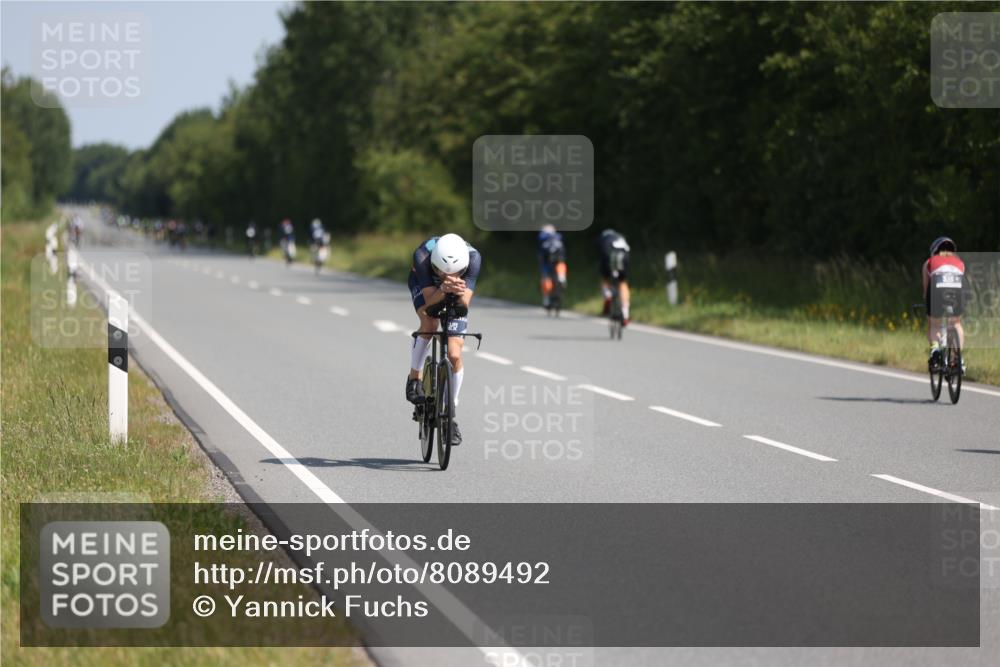 22.06.2025 - Viking Triathlon Yannick Fuchs http://msf.ph/oto/8089492 22.06.2025 11:04:52 Radfahren 156, 167, 182, 370, 557 meine-sportfotos.de
