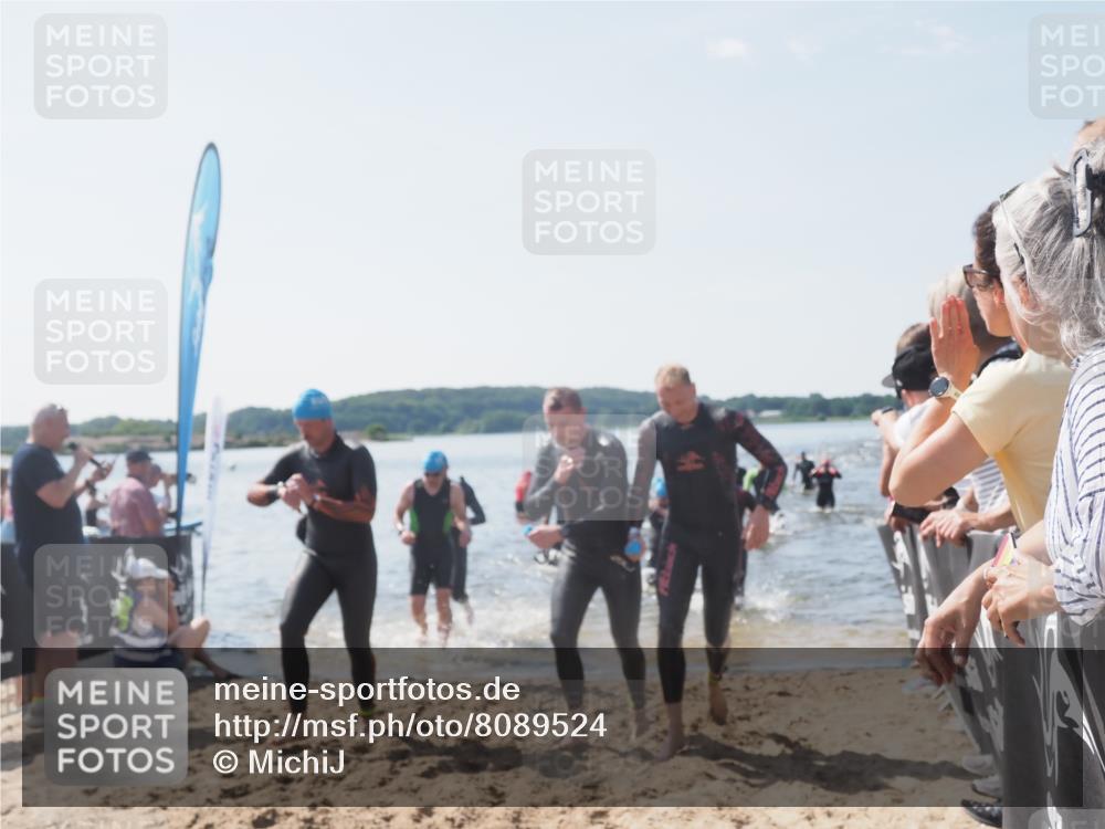 22.06.2025 - Viking Triathlon MichiJ http://msf.ph/oto/8089524 22.06.2025 10:37:34 Schwimmen 21, 34, 131, 141, 163, 177, 180, 187, 245, 253, 312, 316, 344, 456, 506, 614, 639, 645 meine-sportfotos.de