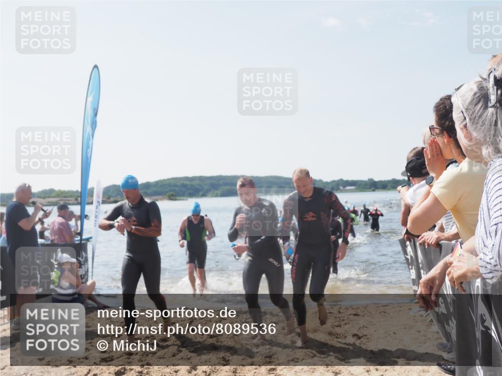 22.06.2025 - Viking Triathlon MichiJ http://msf.ph/oto/8089536 22.06.2025 10:37:34 Schwimmen 21, 34, 131, 141, 163, 177, 180, 187, 245, 253, 312, 316, 344, 456, 506, 614, 639, 645 meine-sportfotos.de