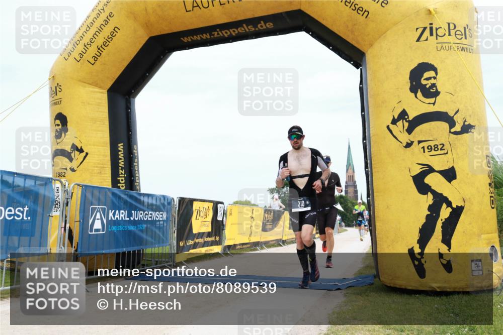 22.06.2025 - Viking Triathlon H.Heesch http://msf.ph/oto/8089539 22.06.2025 13:30:53 Laufen 310, 331, 450 meine-sportfotos.de