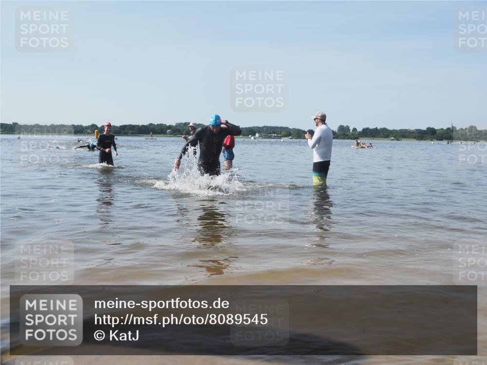 22.06.2025 - Viking Triathlon KatJ http://msf.ph/oto/8089545 22.06.2025 10:25:27 Schwimmen 2, 122, 641 meine-sportfotos.de