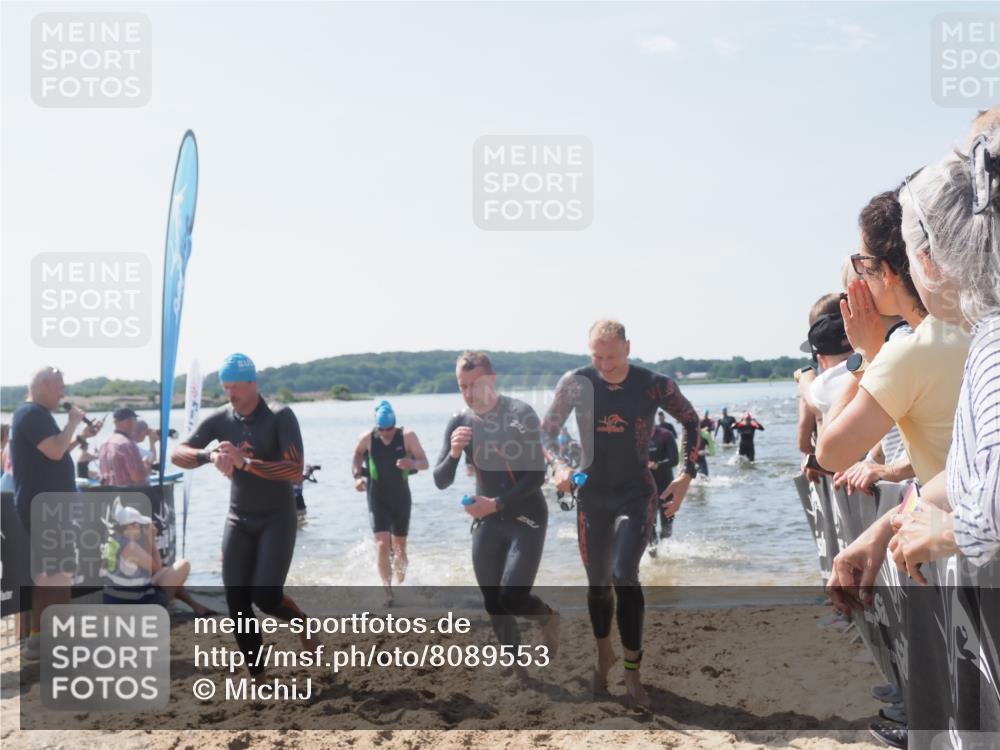 22.06.2025 - Viking Triathlon MichiJ http://msf.ph/oto/8089553 22.06.2025 10:37:34 Schwimmen 21, 34, 131, 141, 163, 177, 180, 187, 245, 253, 312, 316, 344, 456, 506, 614, 639, 645 meine-sportfotos.de