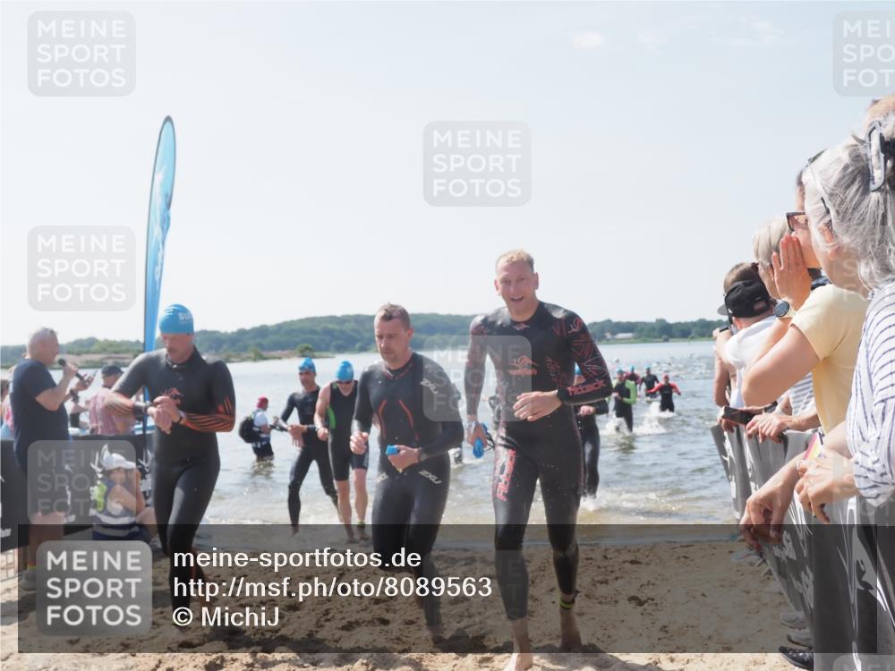 22.06.2025 - Viking Triathlon MichiJ http://msf.ph/oto/8089563 22.06.2025 10:37:34 Schwimmen 21, 34, 131, 141, 163, 177, 180, 187, 245, 253, 312, 316, 344, 456, 506, 614, 639, 645 meine-sportfotos.de