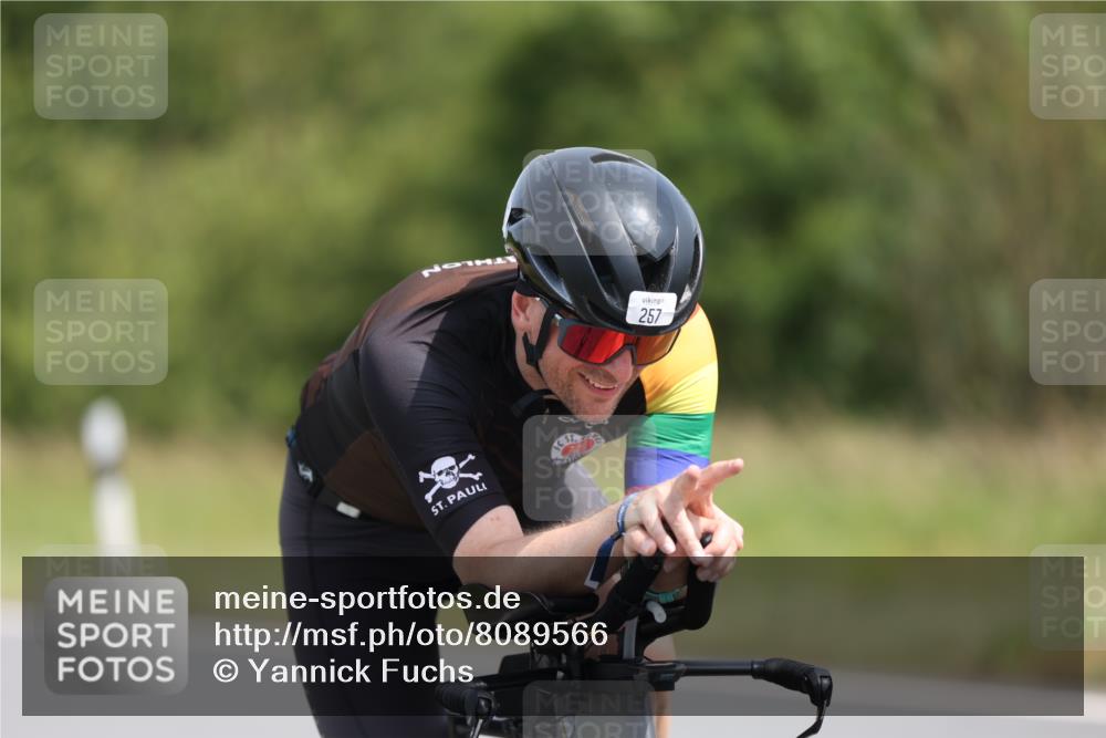 22.06.2025 - Viking Triathlon Yannick Fuchs http://msf.ph/oto/8089566 22.06.2025 11:50:00 Radfahren 11, 33, 150, 182, 257, 376, 638 meine-sportfotos.de