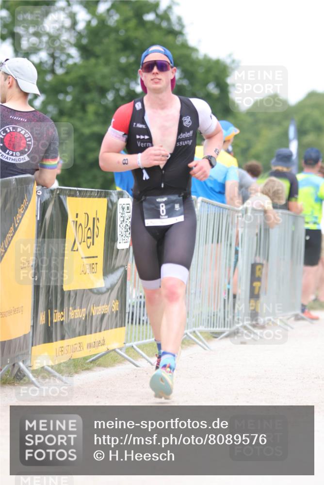22.06.2025 - Viking Triathlon H.Heesch http://msf.ph/oto/8089576 22.06.2025 15:02:30 Laufen 8, 501, 529 meine-sportfotos.de