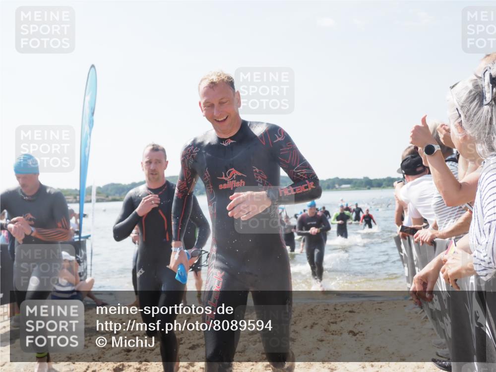 22.06.2025 - Viking Triathlon MichiJ http://msf.ph/oto/8089594 22.06.2025 10:37:35 Schwimmen 21, 131, 141, 163, 177, 180, 187, 245, 253, 312, 316, 344, 411, 456, 506, 614, 639, 645 meine-sportfotos.de
