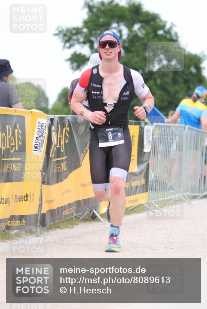 22.06.2025 - Viking Triathlon H.Heesch http://msf.ph/oto/8089613 22.06.2025 15:02:31 Laufen 8, 501, 529 meine-sportfotos.de