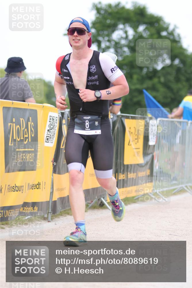 22.06.2025 - Viking Triathlon H.Heesch http://msf.ph/oto/8089619 22.06.2025 15:02:32 Laufen 8, 501, 529 meine-sportfotos.de