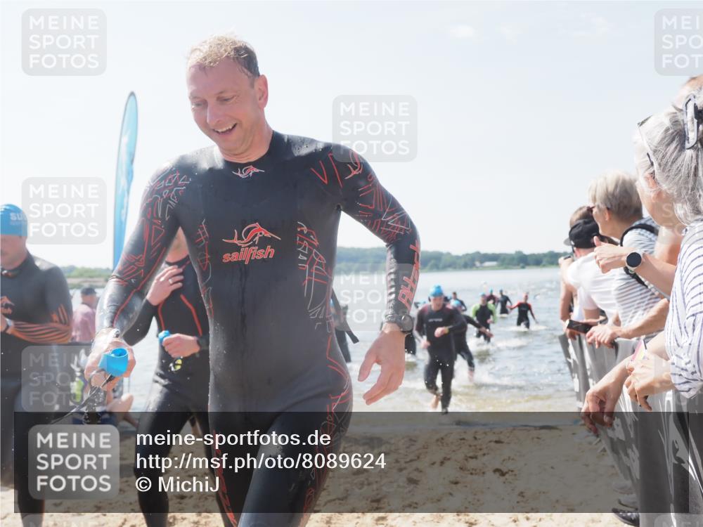 22.06.2025 - Viking Triathlon MichiJ http://msf.ph/oto/8089624 22.06.2025 10:37:35 Schwimmen 21, 131, 141, 163, 177, 180, 187, 245, 253, 312, 316, 344, 411, 456, 506, 614, 639, 645 meine-sportfotos.de