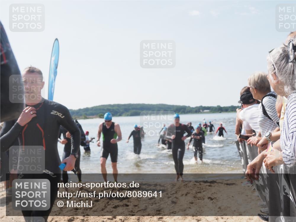 22.06.2025 - Viking Triathlon MichiJ http://msf.ph/oto/8089641 22.06.2025 10:37:36 Schwimmen 21, 131, 141, 163, 177, 180, 187, 245, 253, 316, 411, 456, 506, 614, 639, 645 meine-sportfotos.de