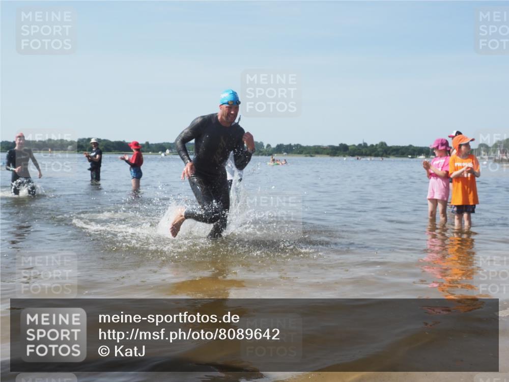 22.06.2025 - Viking Triathlon KatJ http://msf.ph/oto/8089642 22.06.2025 10:25:28 Schwimmen 2, 122, 641 meine-sportfotos.de
