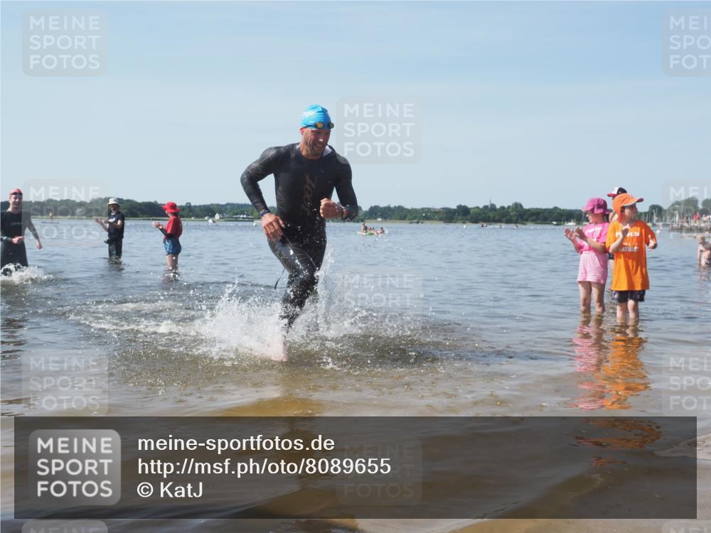 22.06.2025 - Viking Triathlon KatJ http://msf.ph/oto/8089655 22.06.2025 10:25:28 Schwimmen 2, 122, 641 meine-sportfotos.de