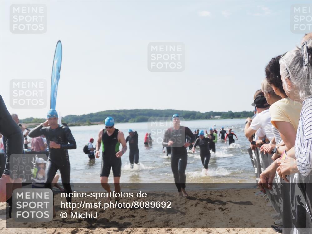 22.06.2025 - Viking Triathlon MichiJ http://msf.ph/oto/8089692 22.06.2025 10:37:36 Schwimmen 21, 131, 141, 163, 177, 180, 187, 245, 253, 316, 411, 456, 506, 614, 639, 645 meine-sportfotos.de