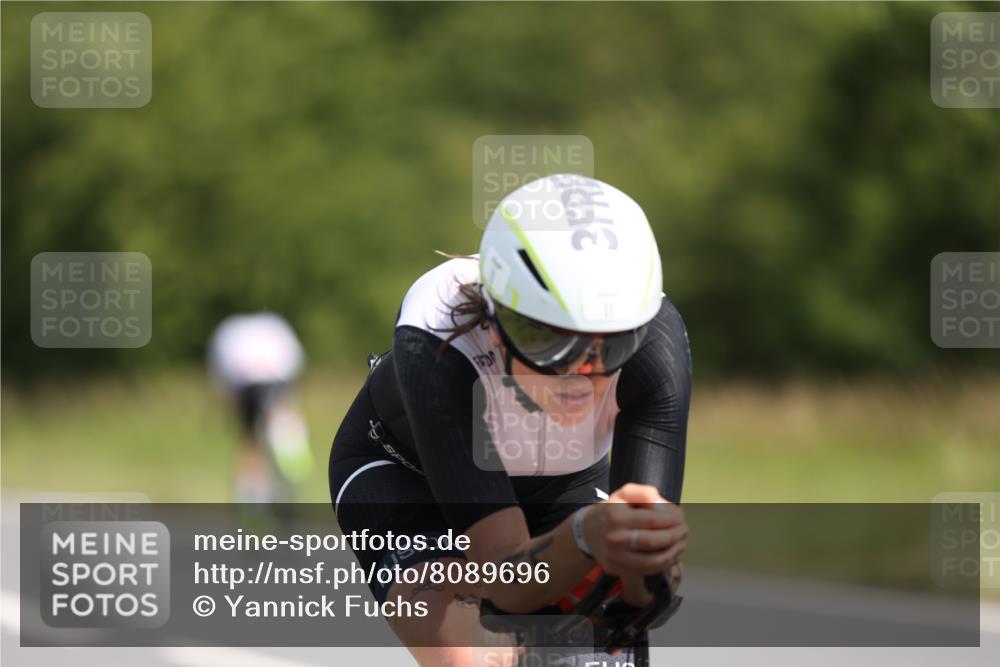 22.06.2025 - Viking Triathlon Yannick Fuchs http://msf.ph/oto/8089696 22.06.2025 11:50:04 Radfahren 11, 33, 150, 182, 257, 376, 553, 638 meine-sportfotos.de