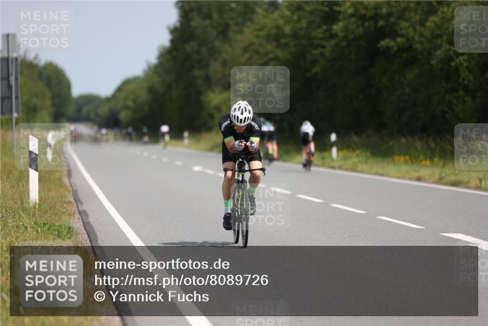 22.06.2025 - Viking Triathlon Yannick Fuchs http://msf.ph/oto/8089726 22.06.2025 11:50:16 Radfahren 72, 153, 523, 553, 639 meine-sportfotos.de