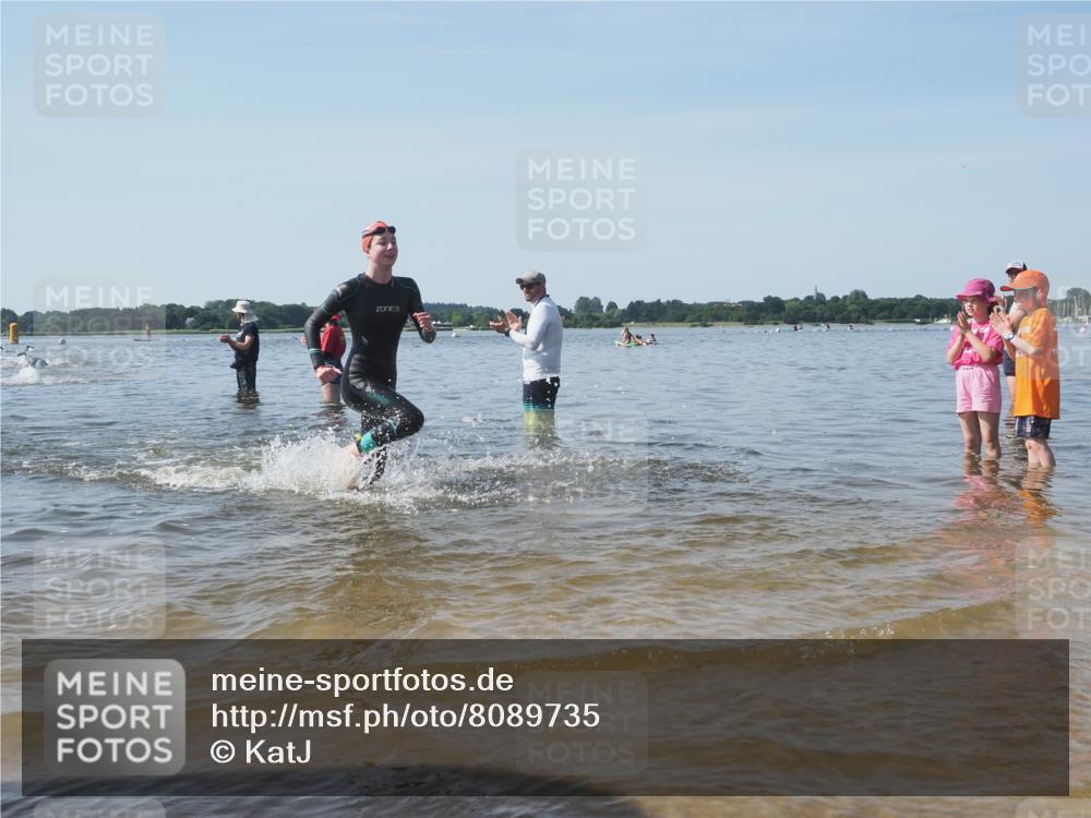 22.06.2025 - Viking Triathlon KatJ http://msf.ph/oto/8089735 22.06.2025 10:25:31 Schwimmen 2, 122, 641 meine-sportfotos.de