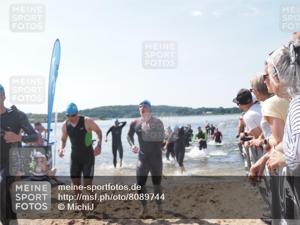 22.06.2025 - Viking Triathlon MichiJ http://msf.ph/oto/8089744 22.06.2025 10:37:37 Schwimmen 21, 131, 141, 163, 177, 180, 187, 245, 253, 316, 411, 433, 456, 506, 614, 619, 639, 645 meine-sportfotos.de