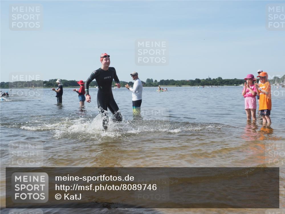 22.06.2025 - Viking Triathlon KatJ http://msf.ph/oto/8089746 22.06.2025 10:25:32 Schwimmen 2, 122, 420, 641 meine-sportfotos.de