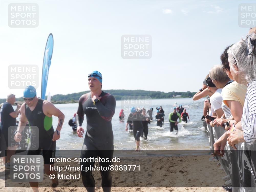 22.06.2025 - Viking Triathlon MichiJ http://msf.ph/oto/8089771 22.06.2025 10:37:38 Schwimmen 21, 131, 141, 163, 177, 180, 187, 245, 396, 411, 433, 456, 506, 614, 619, 639, 645 meine-sportfotos.de