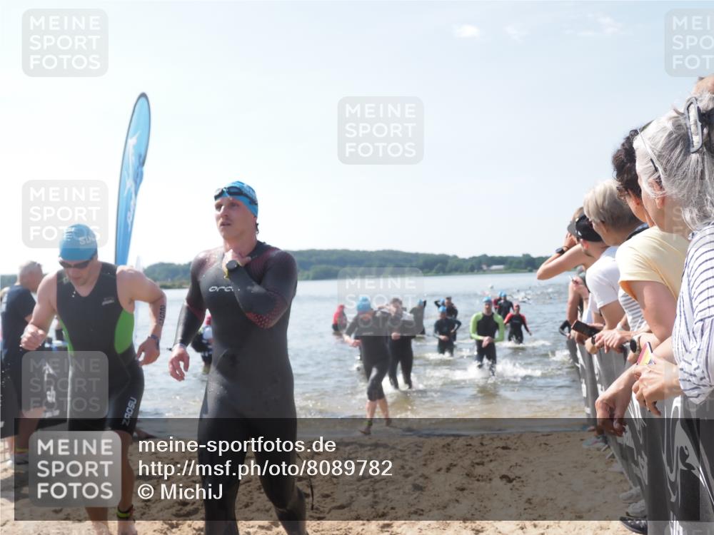 22.06.2025 - Viking Triathlon MichiJ http://msf.ph/oto/8089782 22.06.2025 10:37:38 Schwimmen 21, 131, 141, 163, 177, 180, 187, 245, 396, 411, 433, 456, 506, 614, 619, 639, 645 meine-sportfotos.de