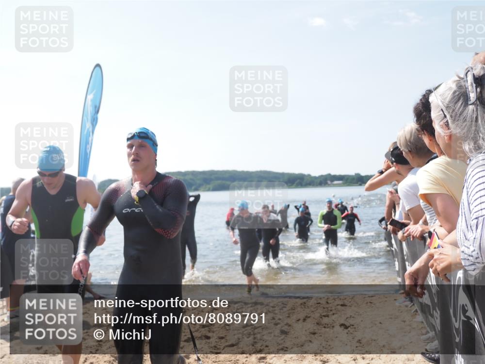22.06.2025 - Viking Triathlon MichiJ http://msf.ph/oto/8089791 22.06.2025 10:37:38 Schwimmen 21, 131, 141, 163, 177, 180, 187, 245, 396, 411, 433, 456, 506, 614, 619, 639, 645 meine-sportfotos.de