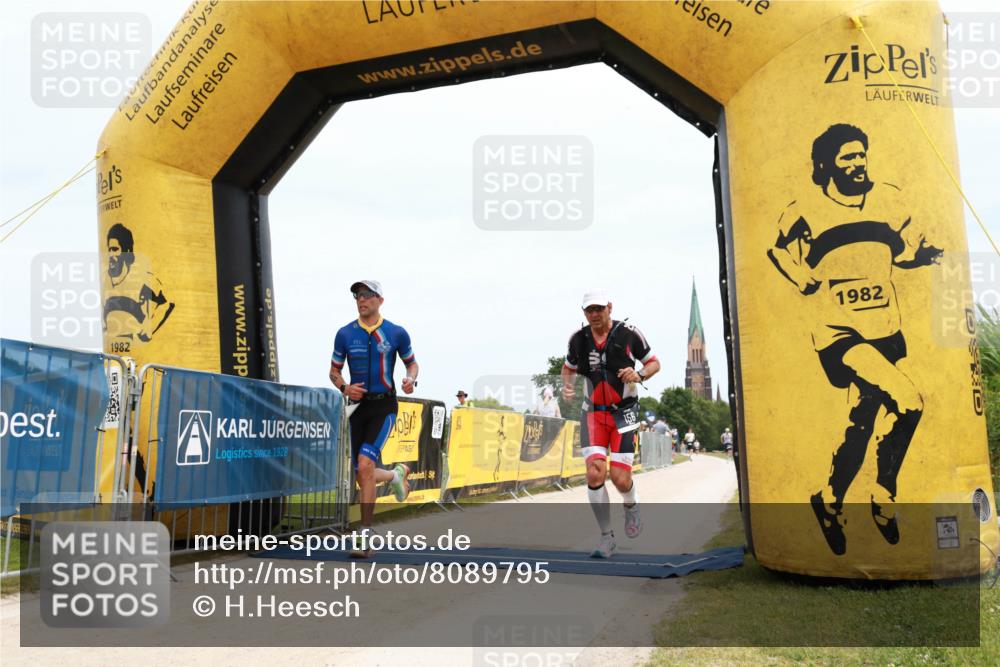 22.06.2025 - Viking Triathlon H.Heesch http://msf.ph/oto/8089795 22.06.2025 13:34:02 Laufen 28, 156, 482, 555 meine-sportfotos.de