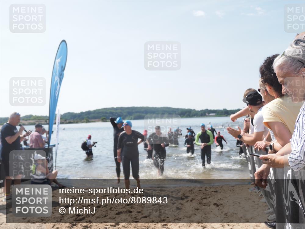 22.06.2025 - Viking Triathlon MichiJ http://msf.ph/oto/8089843 22.06.2025 10:37:39 Schwimmen 21, 131, 141, 163, 177, 187, 245, 396, 411, 433, 456, 506, 614, 619, 639, 645 meine-sportfotos.de