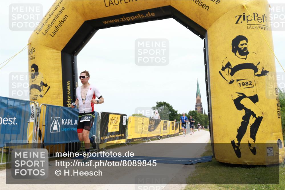 22.06.2025 - Viking Triathlon H.Heesch http://msf.ph/oto/8089845 22.06.2025 13:34:32 Laufen 294 meine-sportfotos.de