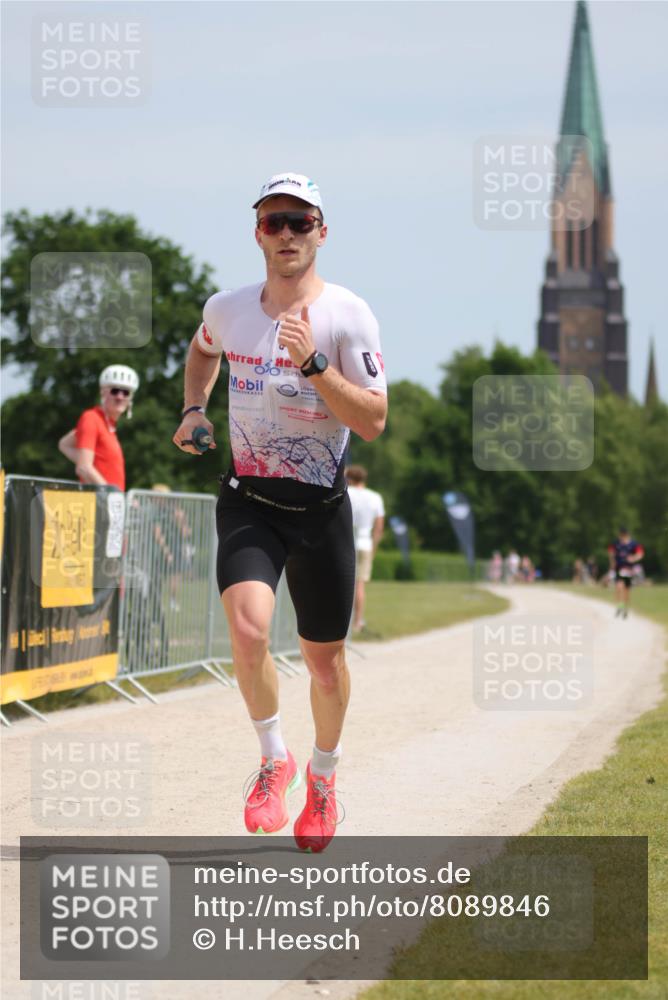22.06.2025 - Viking Triathlon H.Heesch http://msf.ph/oto/8089846 22.06.2025 12:58:58 Laufen 521 meine-sportfotos.de