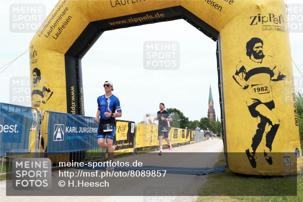 22.06.2025 - Viking Triathlon H.Heesch http://msf.ph/oto/8089857 22.06.2025 13:34:36 Laufen 52, 54, 294 meine-sportfotos.de