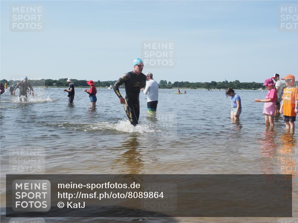 22.06.2025 - Viking Triathlon KatJ http://msf.ph/oto/8089864 22.06.2025 10:25:43 Schwimmen 2, 10, 420, 455, 485, 544, 557 meine-sportfotos.de