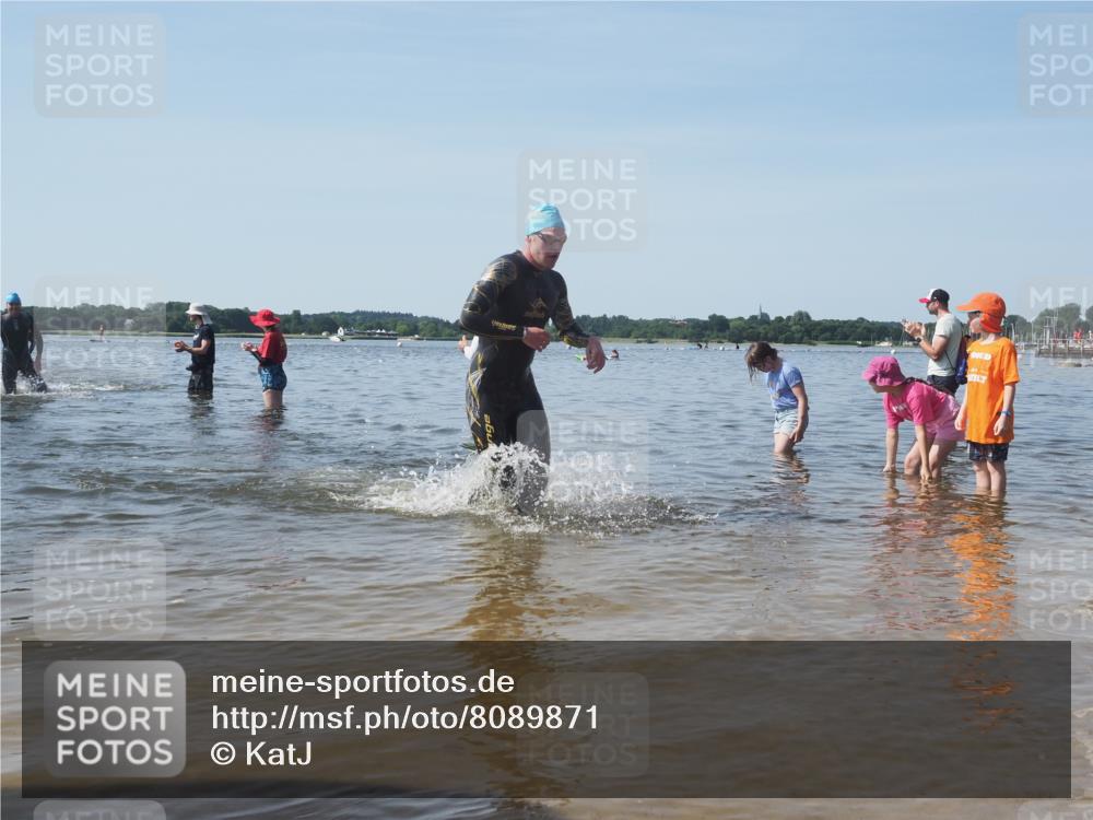 22.06.2025 - Viking Triathlon KatJ http://msf.ph/oto/8089871 22.06.2025 10:25:44 Schwimmen 2, 10, 420, 455, 485, 544, 557 meine-sportfotos.de
