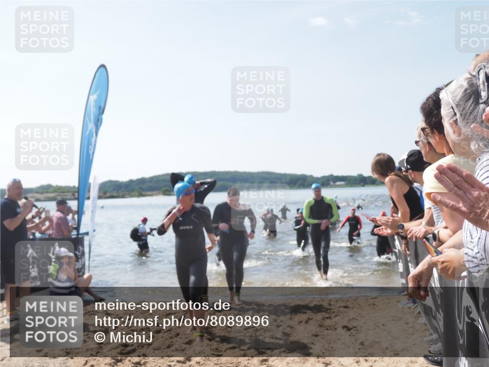 22.06.2025 - Viking Triathlon MichiJ http://msf.ph/oto/8089896 22.06.2025 10:37:41 Schwimmen 21, 141, 163, 177, 187, 245, 396, 411, 433, 456, 506, 614, 619, 639, 645 meine-sportfotos.de