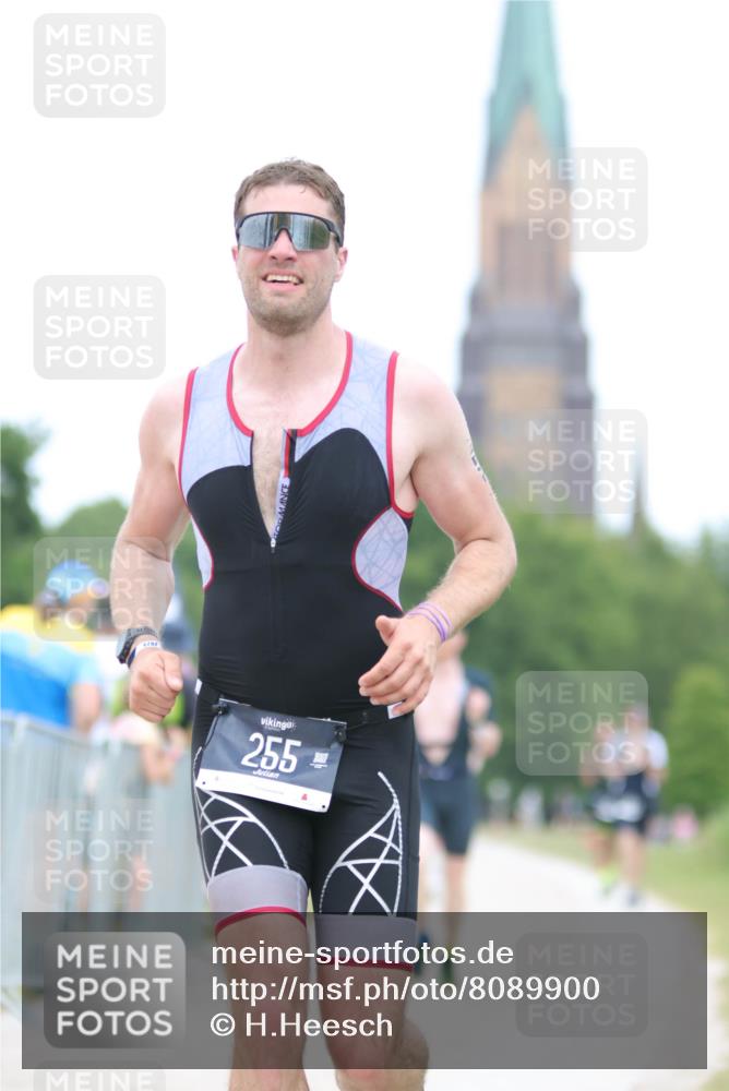 22.06.2025 - Viking Triathlon H.Heesch http://msf.ph/oto/8089900 22.06.2025 15:04:10 Laufen 255, 550 meine-sportfotos.de
