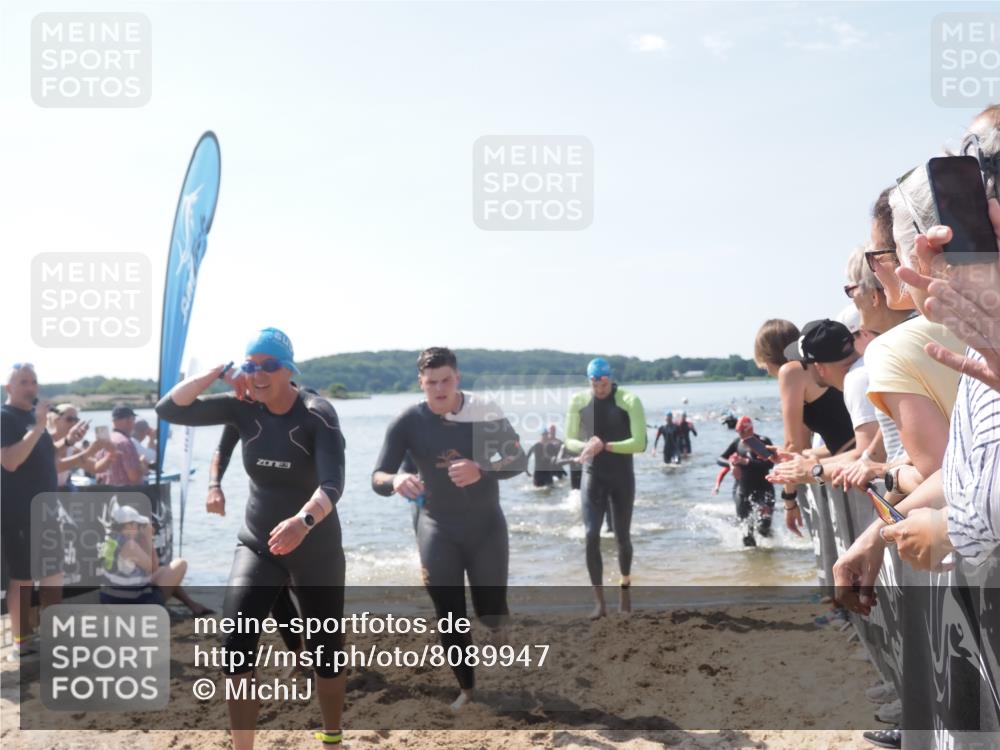 22.06.2025 - Viking Triathlon MichiJ http://msf.ph/oto/8089947 22.06.2025 10:37:42 Schwimmen 21, 141, 163, 177, 187, 245, 396, 411, 433, 456, 506, 614, 619, 639, 645 meine-sportfotos.de