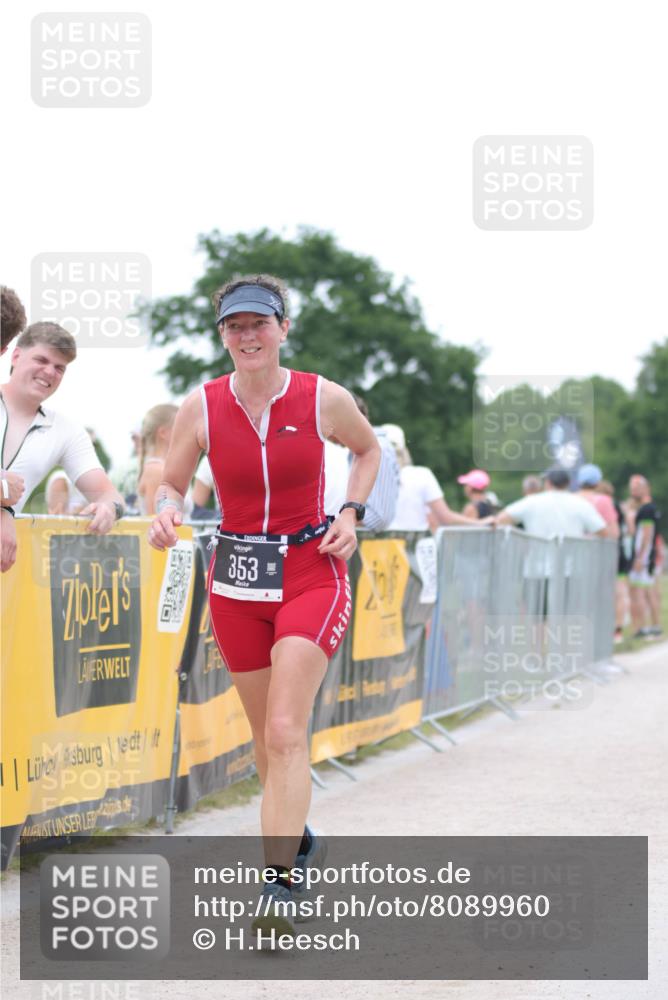 22.06.2025 - Viking Triathlon H.Heesch http://msf.ph/oto/8089960 22.06.2025 16:00:17 Laufen 353 meine-sportfotos.de