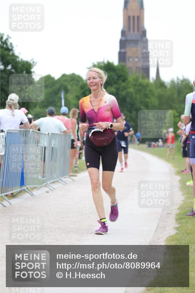 22.06.2025 - Viking Triathlon H.Heesch http://msf.ph/oto/8089964 22.06.2025 16:00:44 Laufen 436 meine-sportfotos.de