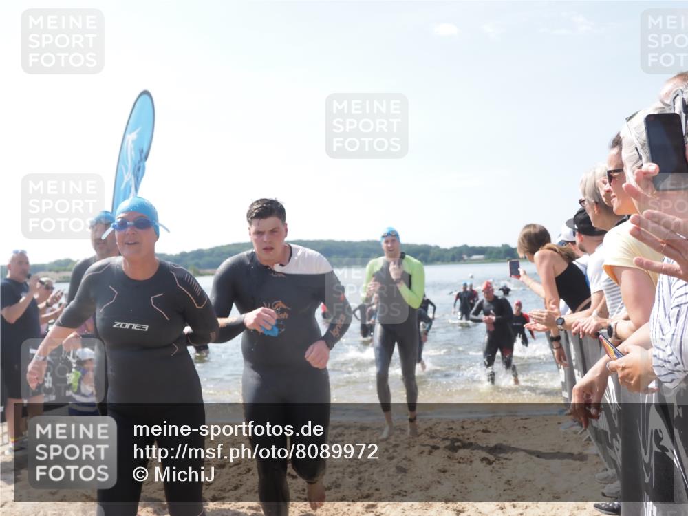 22.06.2025 - Viking Triathlon MichiJ http://msf.ph/oto/8089972 22.06.2025 10:37:43 Schwimmen 21, 141, 163, 177, 187, 245, 396, 411, 433, 506, 614, 619, 639, 645 meine-sportfotos.de
