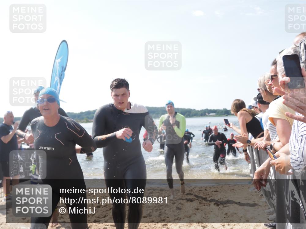 22.06.2025 - Viking Triathlon MichiJ http://msf.ph/oto/8089981 22.06.2025 10:37:43 Schwimmen 21, 141, 163, 177, 187, 245, 396, 411, 433, 506, 614, 619, 639, 645 meine-sportfotos.de