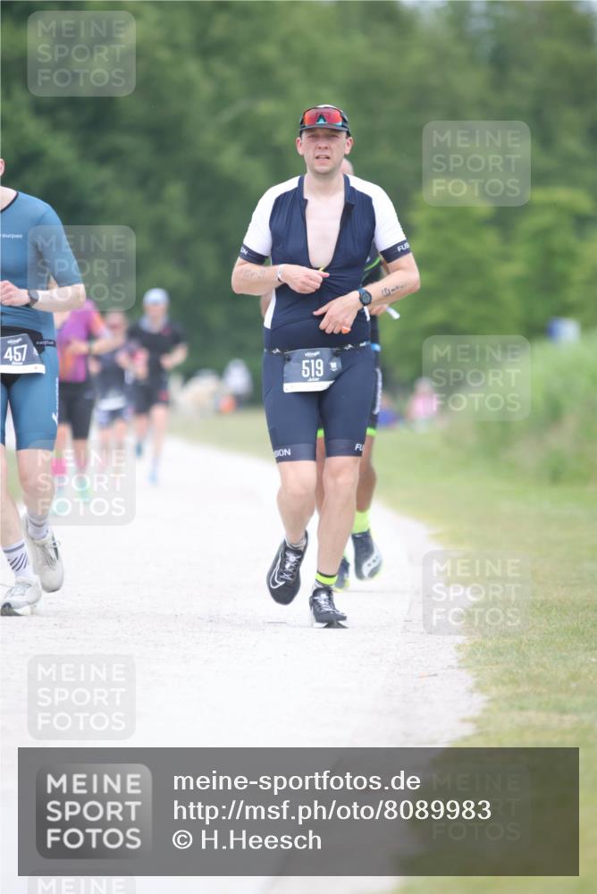 22.06.2025 - Viking Triathlon H.Heesch http://msf.ph/oto/8089983 22.06.2025 15:04:19 Laufen 519 meine-sportfotos.de
