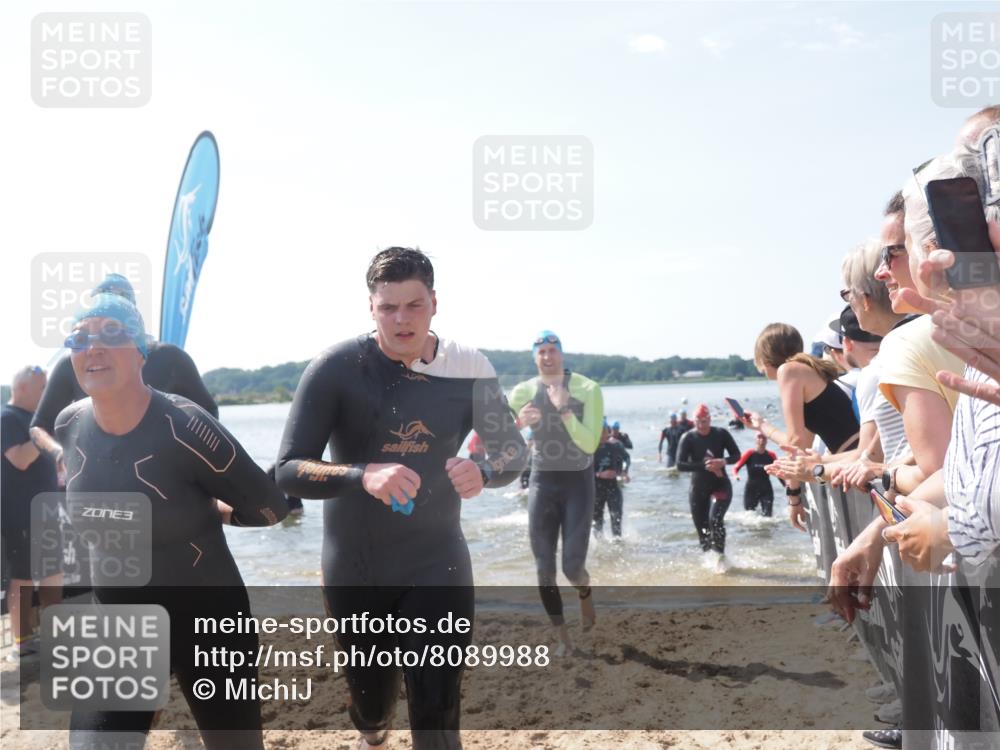 22.06.2025 - Viking Triathlon MichiJ http://msf.ph/oto/8089988 22.06.2025 10:37:43 Schwimmen 21, 141, 163, 177, 187, 245, 396, 411, 433, 506, 614, 619, 639, 645 meine-sportfotos.de