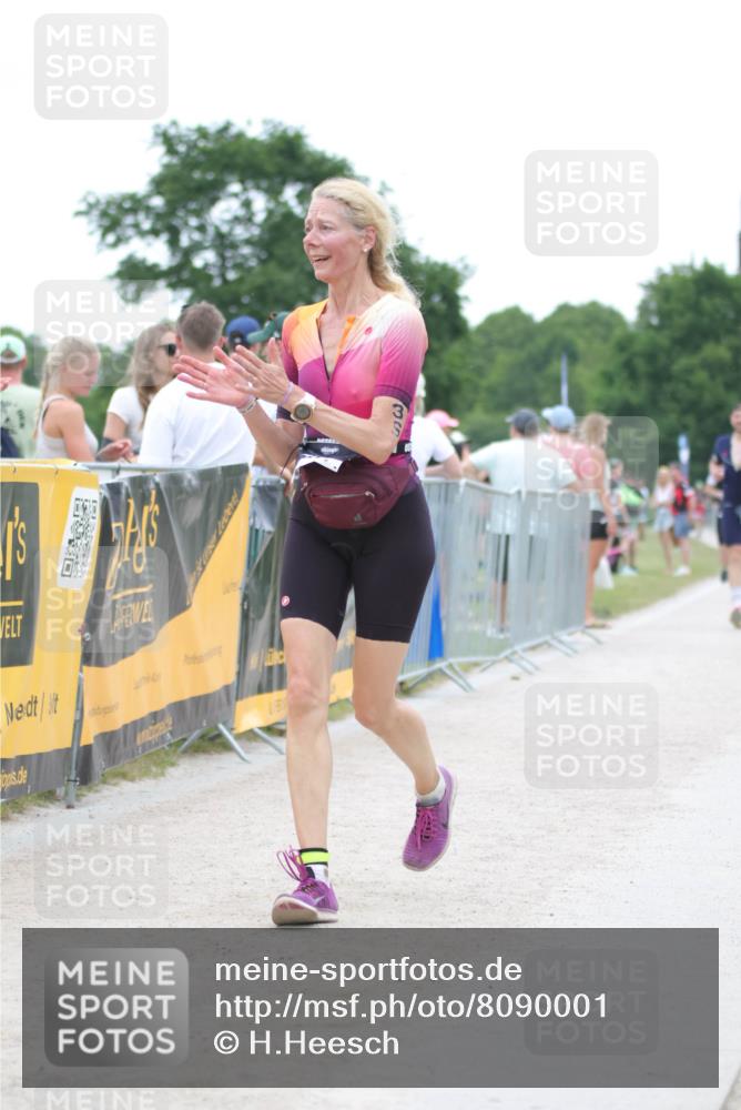 22.06.2025 - Viking Triathlon H.Heesch http://msf.ph/oto/8090001 22.06.2025 16:00:45 Laufen 54, 436 meine-sportfotos.de