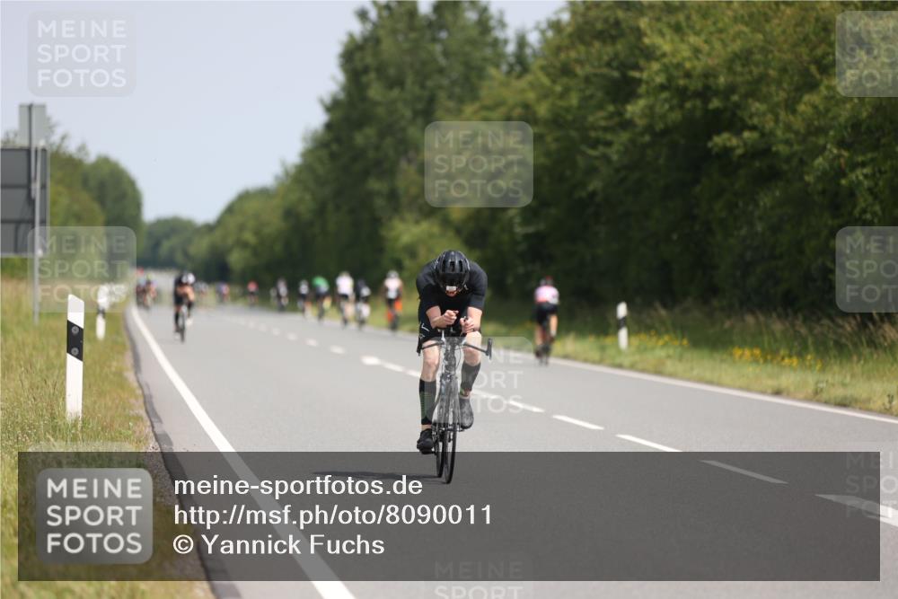 22.06.2025 - Viking Triathlon Yannick Fuchs http://msf.ph/oto/8090011 22.06.2025 11:50:54 Radfahren 14, 17, 358, 403, 440 meine-sportfotos.de