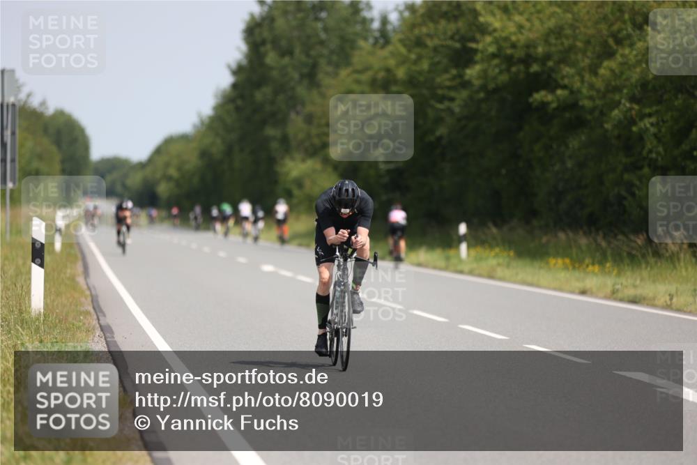 22.06.2025 - Viking Triathlon Yannick Fuchs http://msf.ph/oto/8090019 22.06.2025 11:50:54 Radfahren 14, 17, 358, 403, 440 meine-sportfotos.de