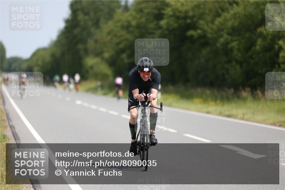 22.06.2025 - Viking Triathlon Yannick Fuchs http://msf.ph/oto/8090035 22.06.2025 11:50:55 Radfahren 14, 17, 358, 403, 440 meine-sportfotos.de