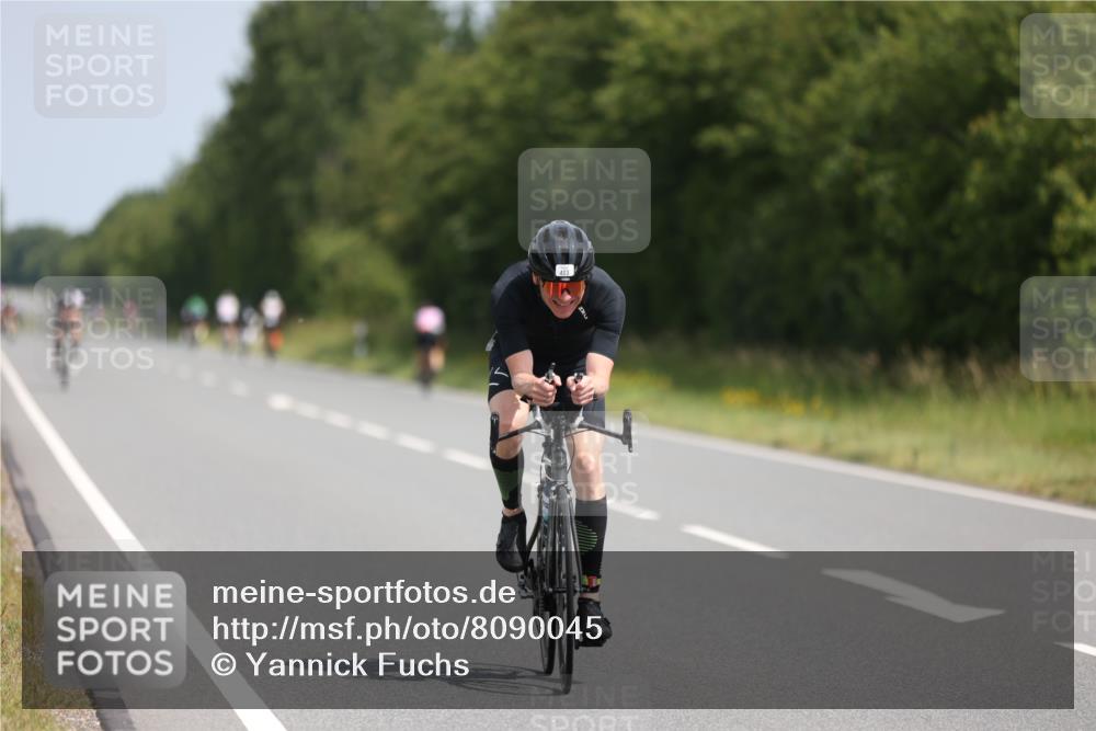 22.06.2025 - Viking Triathlon Yannick Fuchs http://msf.ph/oto/8090045 22.06.2025 11:50:55 Radfahren 14, 17, 358, 403, 440 meine-sportfotos.de